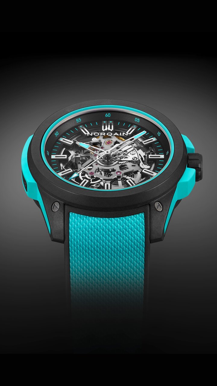 Weighing just 78 grams, this Wild One Skeleton Turquoise is in Norteq, an ultra-robust, ultra-lightweight material that was developed by Norqain.
