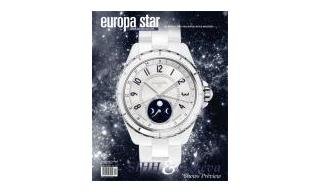 En couverture d'Europa Star Décembre/Janvier 2013-14: Chanel - J12 Moonphase, l'heure exquise