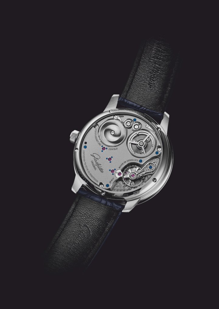 Glashütte Original presents the silver blue Senator Chronometer