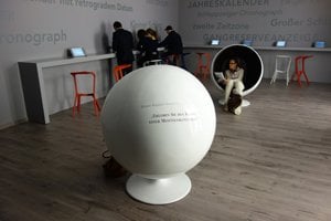 Ball chairs to experience the minute-repeater sounds