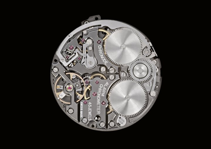 CALIBRE C 501: manual-winding mechanical movement, precision 24-hour gong alarm. Custom decoration. Chronometer-certified (certificate on request). Winding and setting by the crown. Alarm On/Off mode via a pusher at 4 o'clock. Hours, minutes, seconds (can also be concentric with hours and minutes), day/night indicator for standard time, 24-hour gong alarm, day/night indicator for the alarm, gong. Power reserve: 65+ hours. Diameter: 34.80mm, height: 7.00mm. Frequency: 4Hz – 28,800 vph.