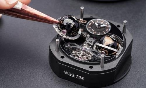 The cosmic attraction of watchmaking