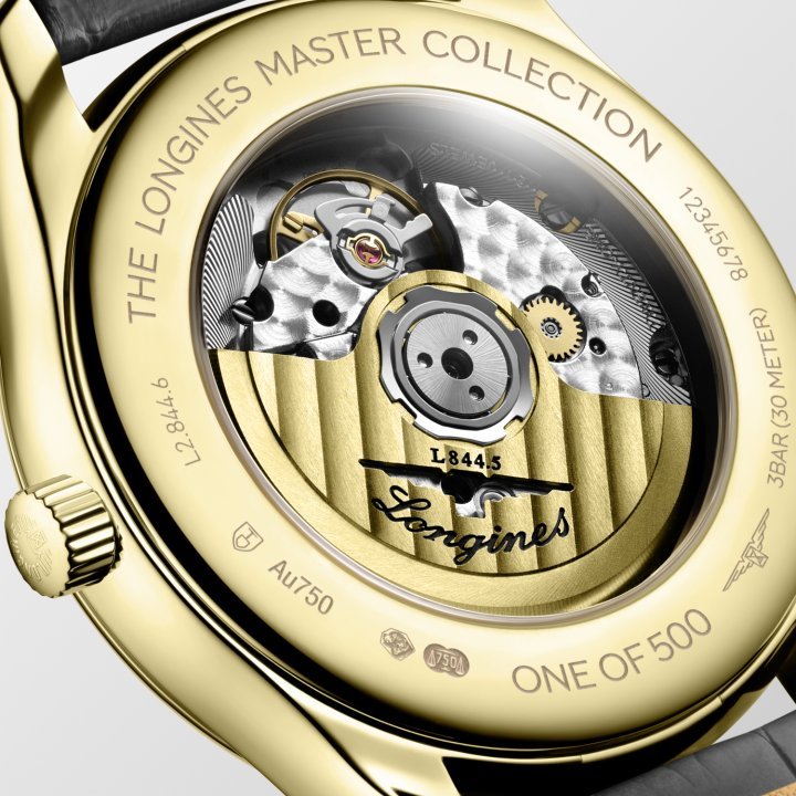 New: GMT models in gold in the Longines Master Collection