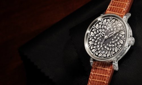 Robot debuts the Graphic Engraved Piece Unique 2025 