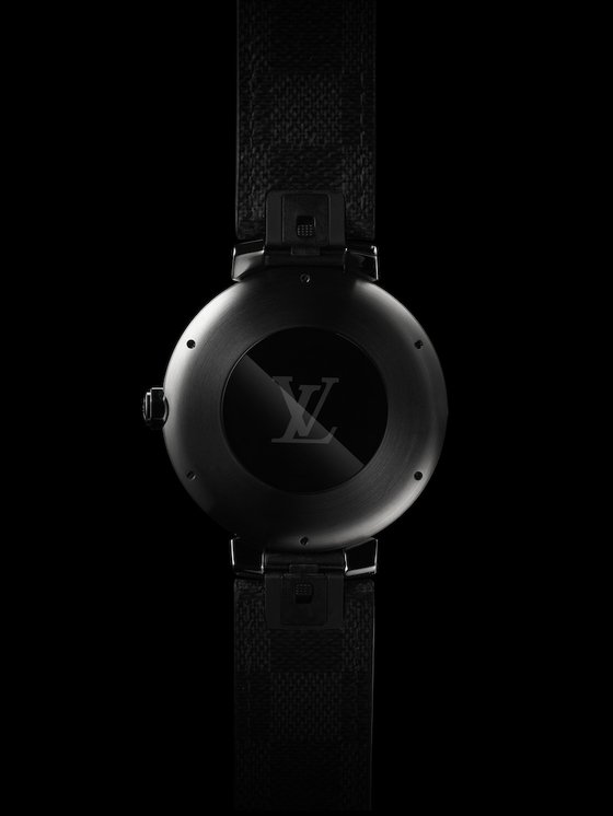 Louis Vuitton connects with the new Tambour Horizon