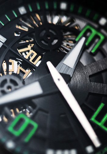 The New Oktopus Double Date Carbon Green by Linde Werdelin
