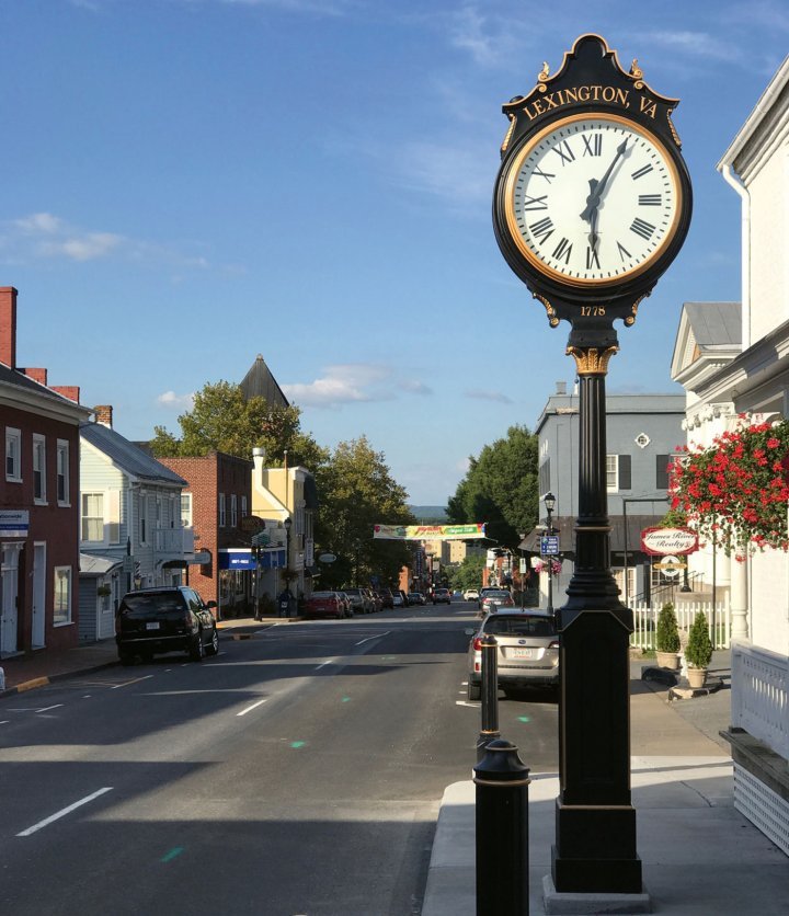A street clock in Lexington, Virginia