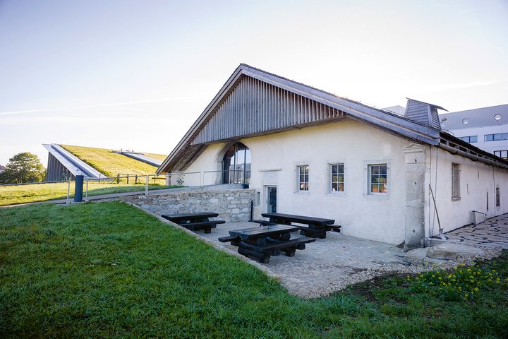 The Greubel Forsey workshops, between La Chaux-de-Fonds and Le Locle. As though sprouting from a (restored) farmhouse, mechanical watchmaking takes off… 