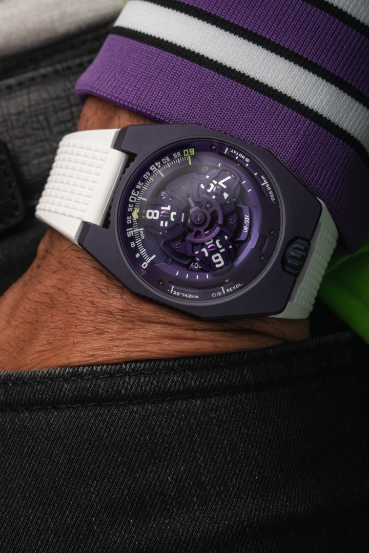 Urwerk impresses with the new UR-100V UltraViolet