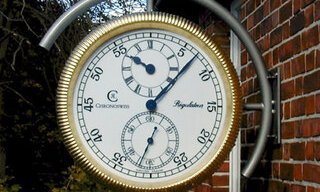 The R&#x00E9;gulateur as exterior clock 