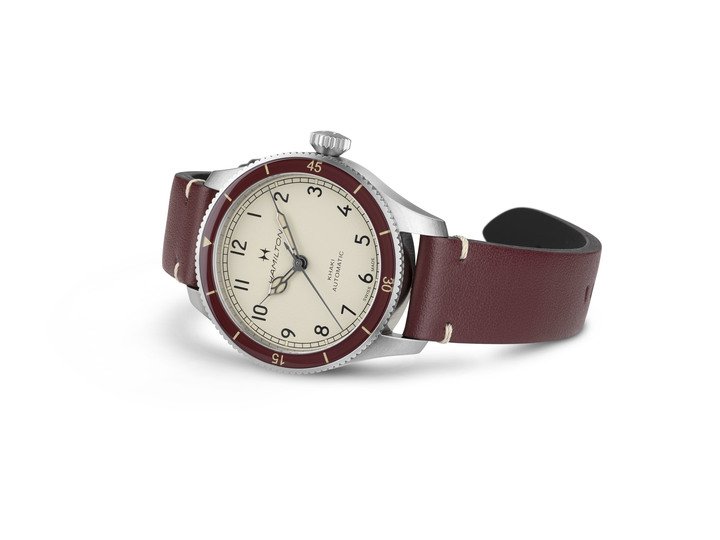 20'000 Feet by CX Swiss Military Watch: The ultimate diving watch 
