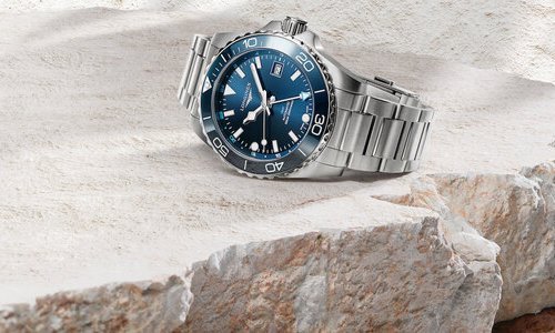 Longines adds a new GMT model to the redesigned HydroConquest collection