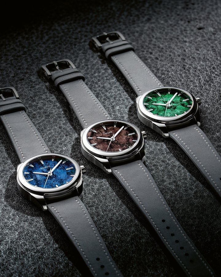 The three versions of the Sơn Mài – Frosted Leaf collection, Moka, Blue and Green, are limited to 50 pieces each and combine traditional Vietnamese techniques with modern aesthetics to poetically and artistically evoke Earth's textures and colours seen from space.