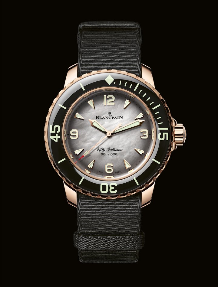 The Fifty Fathoms Automatic is also available with a 38mm case in red gold, paired with a new gradient black dial in mother-of-pearl. The movement is the Manufacture Calibre 1153 (no date).
