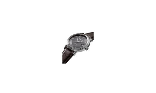 A Raymond Weil Special Edition to support the fight against cancer