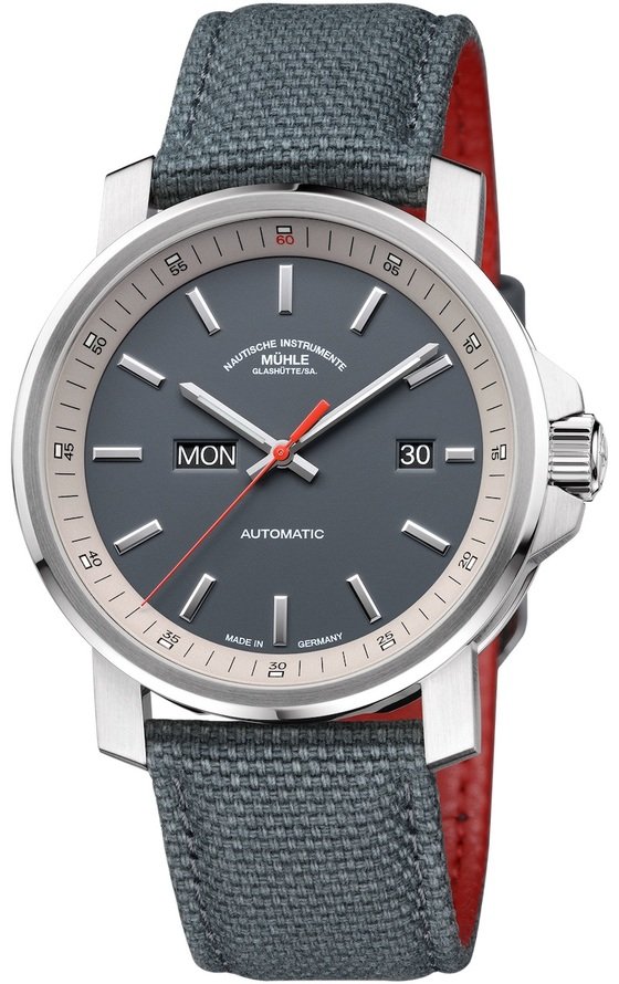 Straightforward watchmaking: the Mühle-Glashütte 29er Tag/Datum