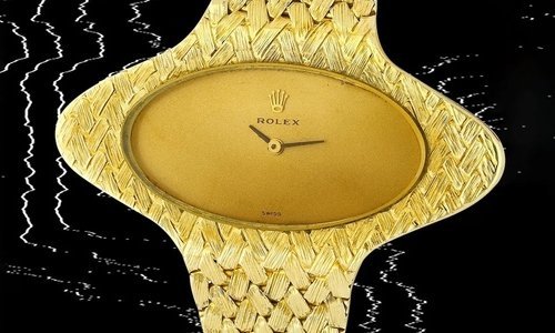 Area_51: the new “alien wristwear” auction by Sotheby's and heist-out