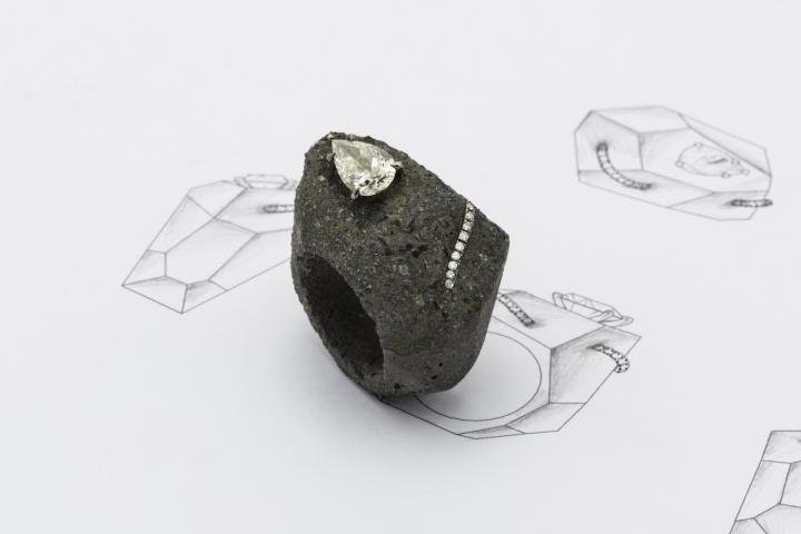 Studio Renn Transient Ring: a ring made of... concrete!