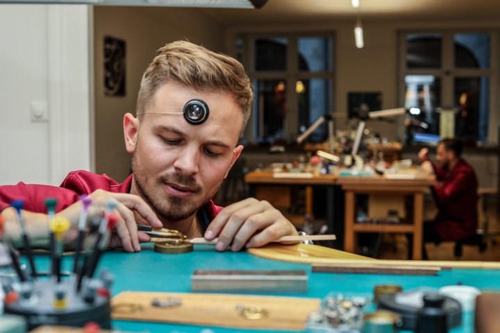 Report: Master watchmakers