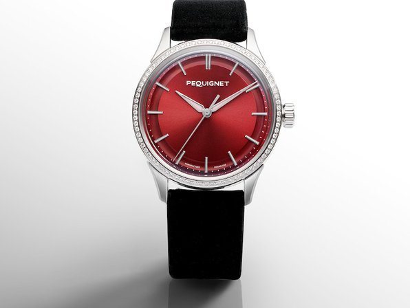 Pequignet unveils the Royale Paris 36 mm set with diamonds