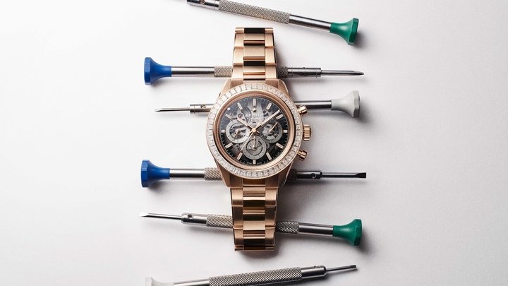 Zenith's two “chronos”