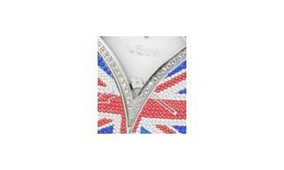Vo!là's Brit Wooman