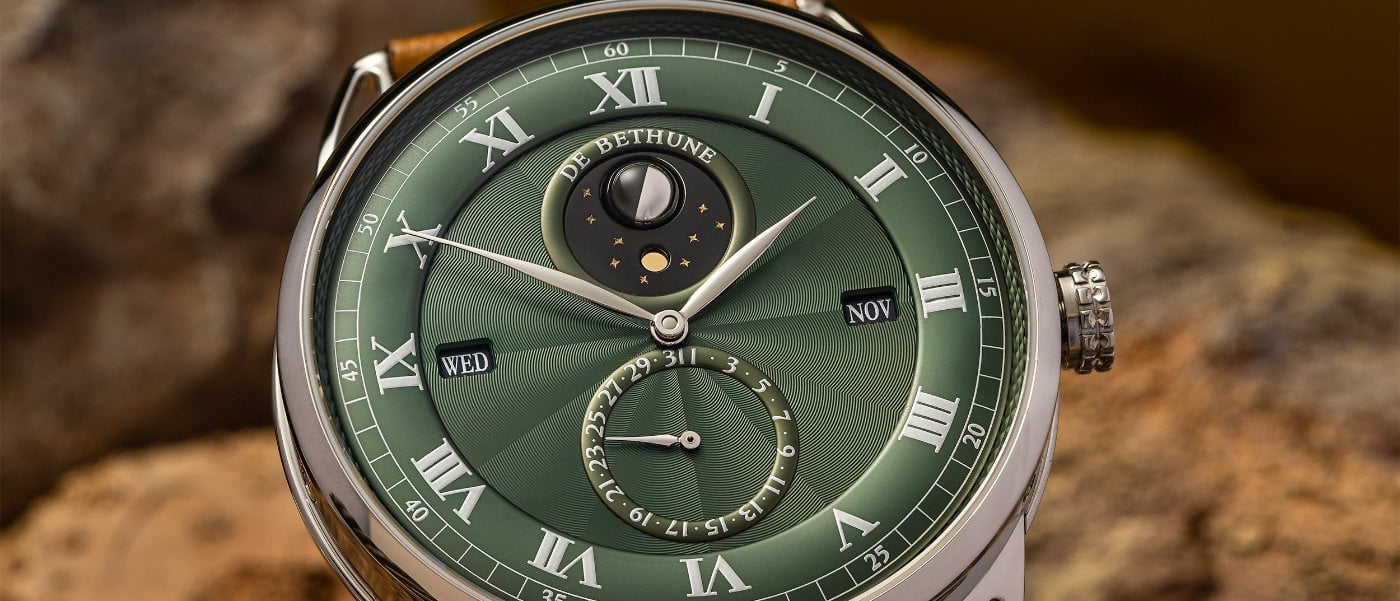 De Bethune launches the new DB25QP with green guilloche dial 