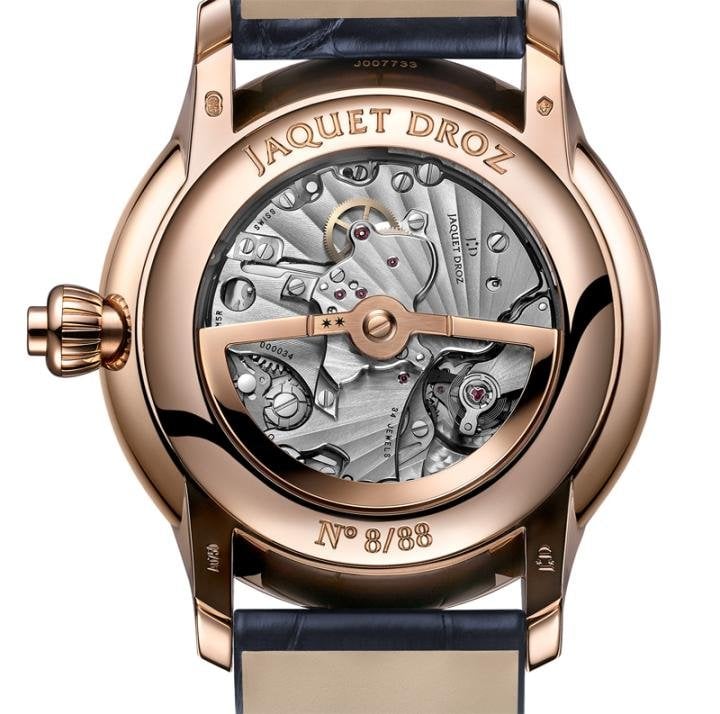 Jaquet Droz 26M5R, monopusher chronograph, automatic mechanical movement, silicon balance spring and anchor horns, single barrel, column wheel, 18-karat red gold oscillating weight. 40-hour power reserve.