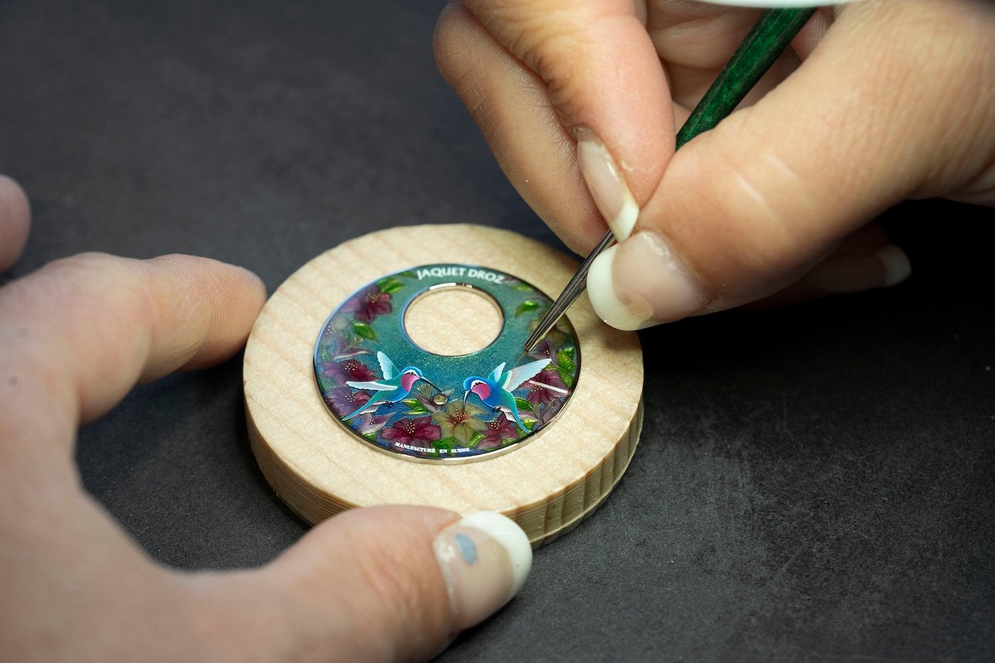 Jaquet Droz Petite Heure Minute Red Gold – Hummingbird