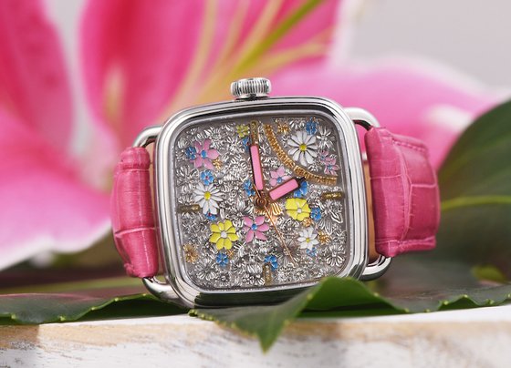 Alexander Shorokhoff's Camomile, a new “fairytale of flowers” 