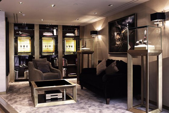 New Retail Concept by Roger Dubuis