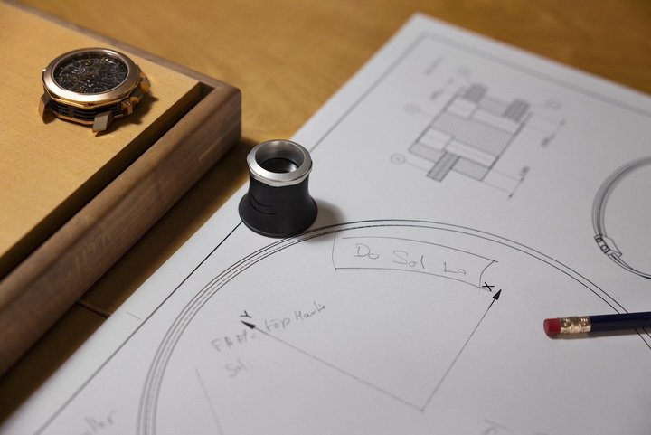 At Bvlgari, the Octo Roma Carillon Tourbillon sets the tone