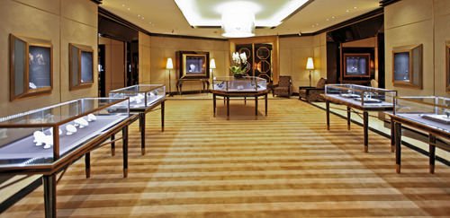 Harry Winston celebrates grand opening of newest salon in Dubai