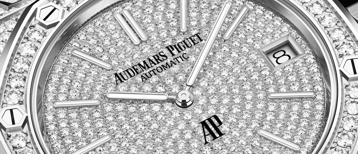 Audemars Piguet presents two new gem-set Royal Oak “Jumbo” Extra-Thin