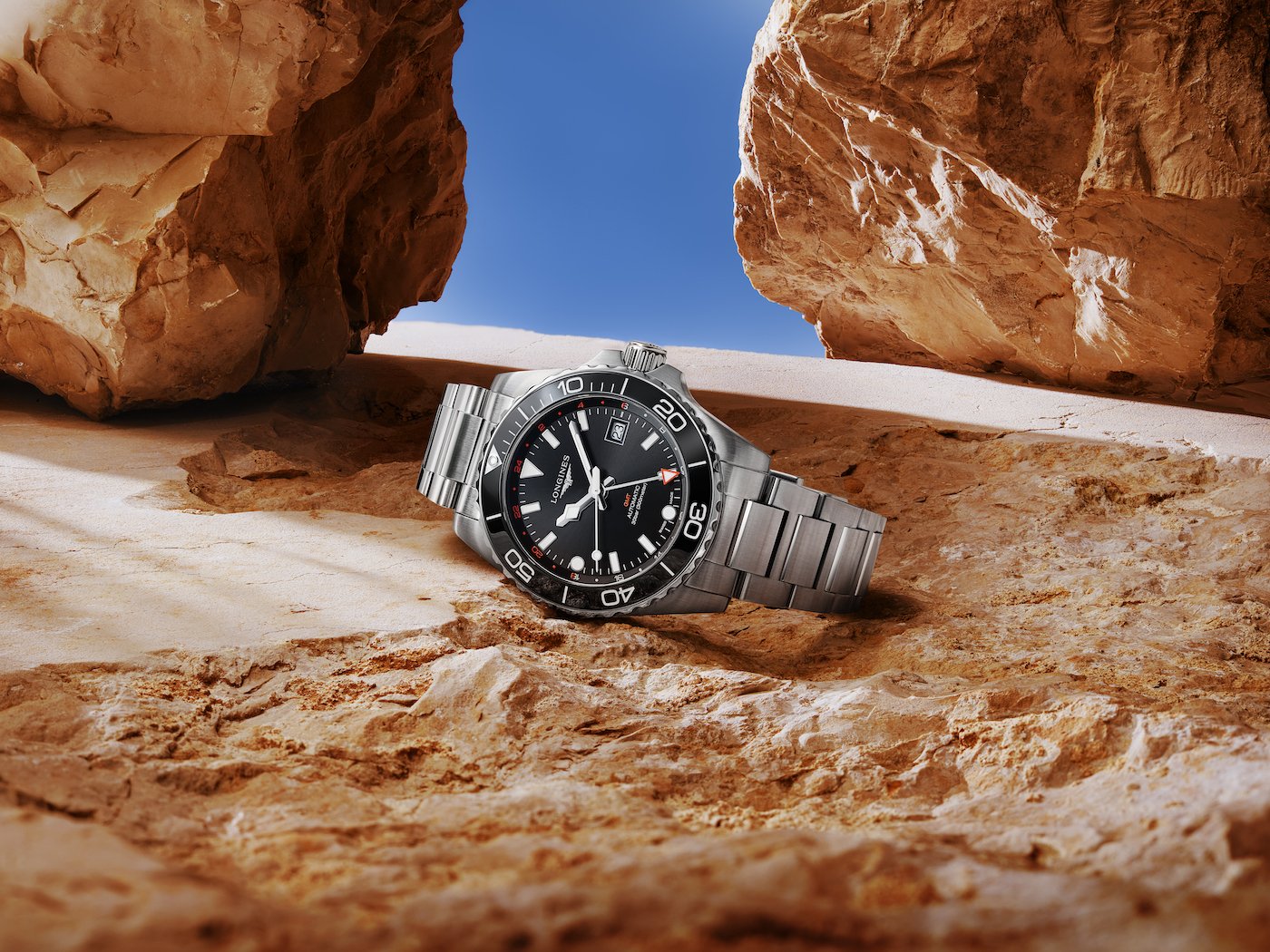 Longines adds a new GMT model to the redesigned HydroConquest collection