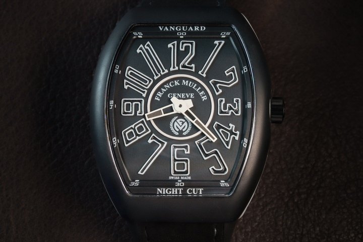 The new Vanguard Slim Night Cut is fitted with an in-house, ultra-thin movement. The first 24 pieces in this collection are available exclusively from Chronopassion in Paris.
