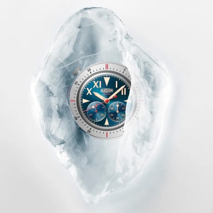 The Thundergraph Himalaya chronograph model with rotating bezel, inspired by a Swiss expedition to Everest in 1952 led by Dr. Wyss-Dunant, with particular attention paid to readability and functionality, even in extreme cold and low light conditions.