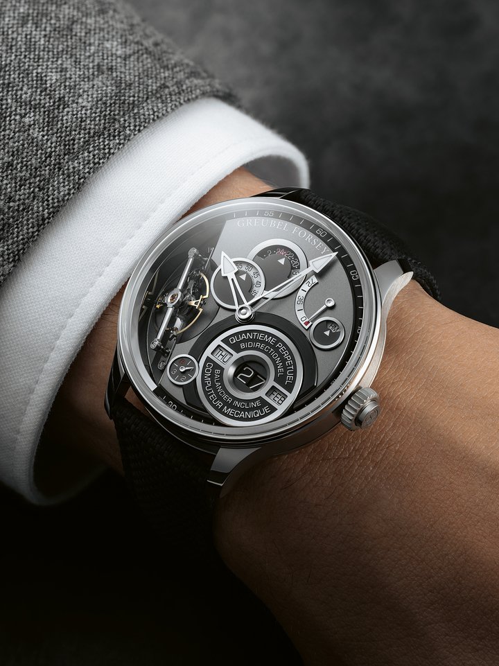 Powered by the patented Mechanical Computer and multiple security systems, the perpetual calendar at the heart of Greubel Forsey's QP Balancier adjusts instantly in either direction, restarts instantly after months unwound, and stays programmed until the year 2100. Featuring the brand's 30° inclined balance wheel, it is limited to 22 timepieces in white gold.