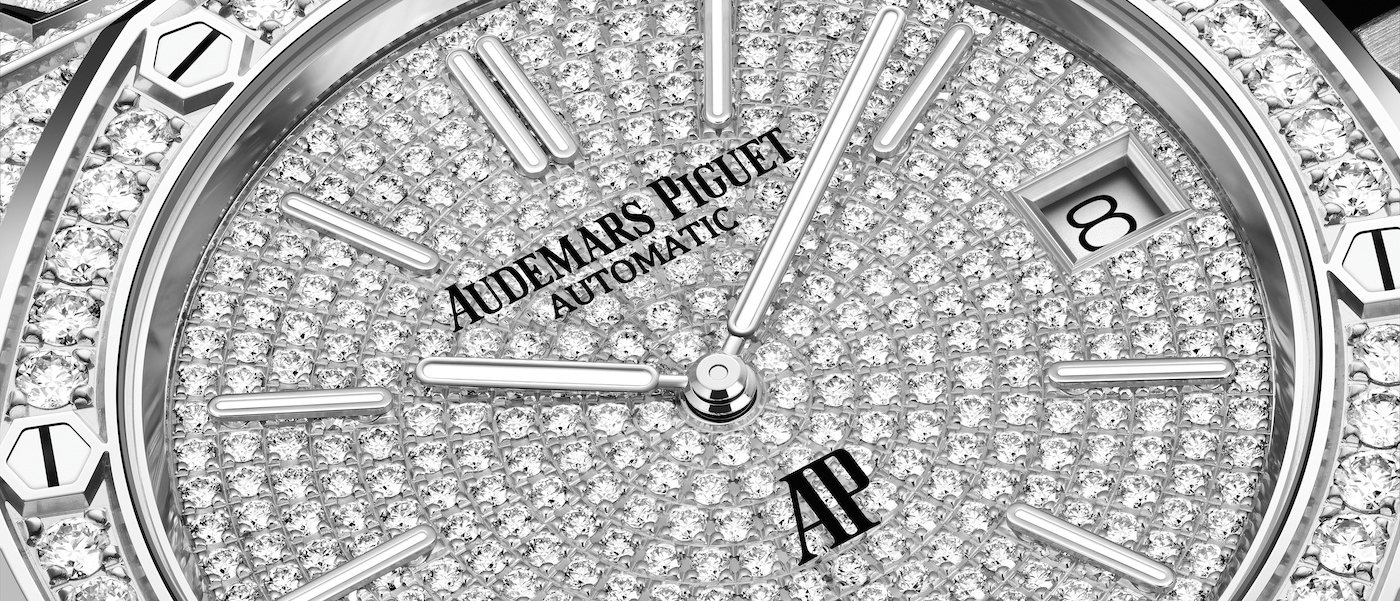 Audemars Piguet presents two new gem-set Royal Oak “Jumbo” Extra-Thin 