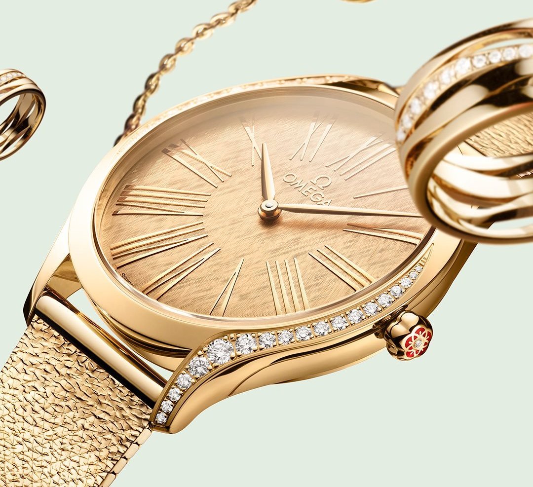 The Omega Trésor comes in gold with a new mesh bracelet