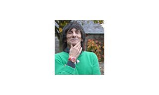 Ronnie Wood from the Rolling Stones finds a Vincent B&#x00E9;rard watch irresistible