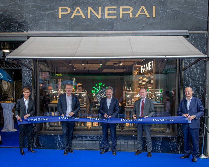 On the picture, from left to right: Christine Jobert (Senior Sales Advisor), Alexander Seiler (CEO of Seiler Juwelier), Jean-Marc Pontroué (CEO of Panerai), Giovanni Cavagnoli (Italian Consul of Basel), Claudio Quattrini (Boutique Manager)