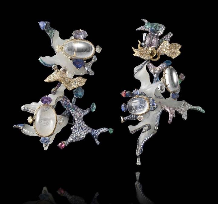G. Suen: The Chimera earrings