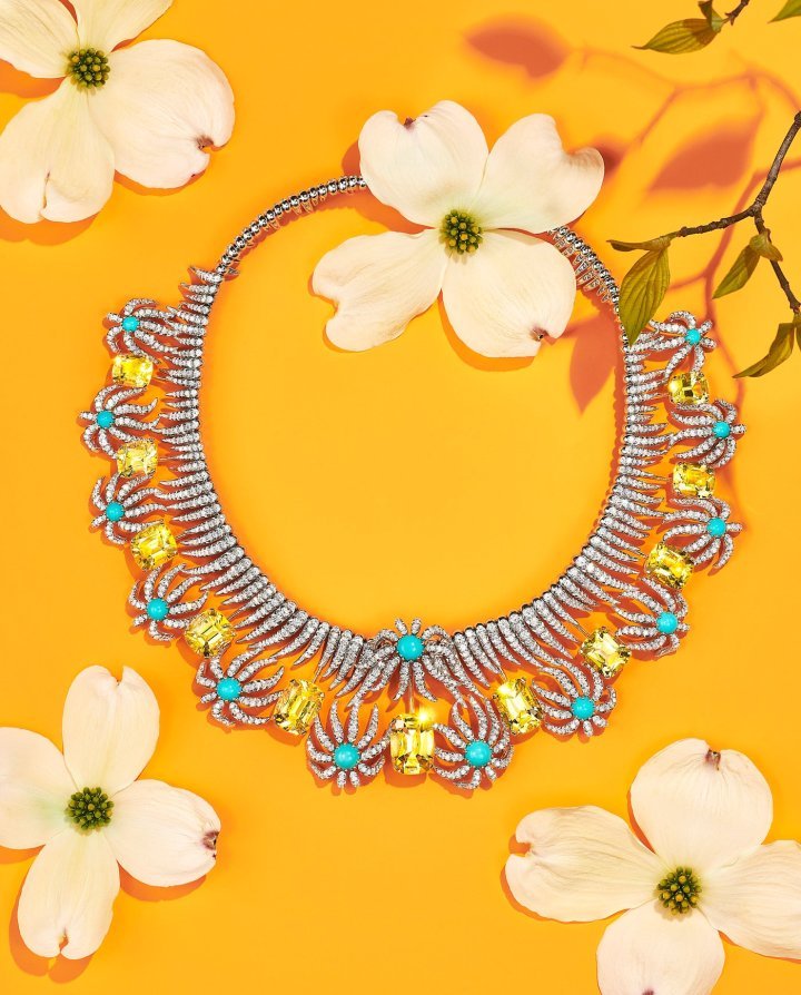 Tiffany & Co. - Schlumberger® Botanica: Blue Book 2022 collection, Hedges and Rows necklace in platinum and 18k yellow gold with yellow beryls, turquoises and diamonds