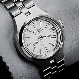 BULOVA “Mini-Accutron”