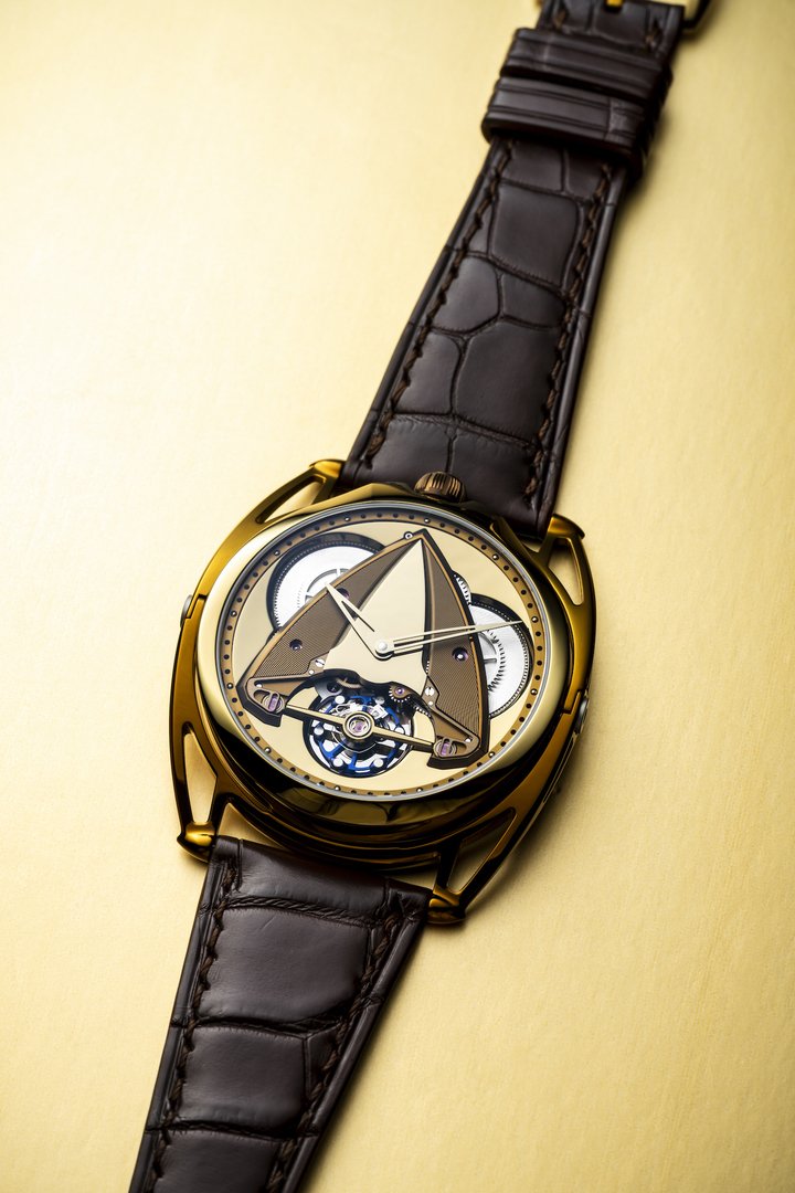 DB28xs Yellow Tones: De Bethune's Radiant Symphony in 39 mm