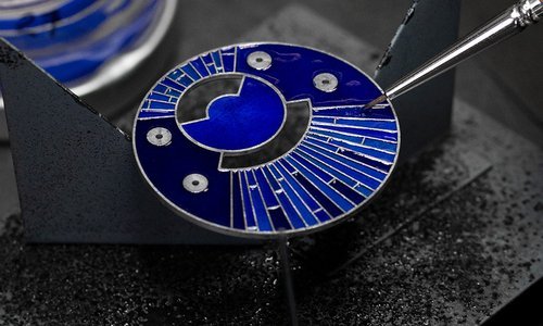 Jaquet Droz champions an emerging artist at TimeForArt