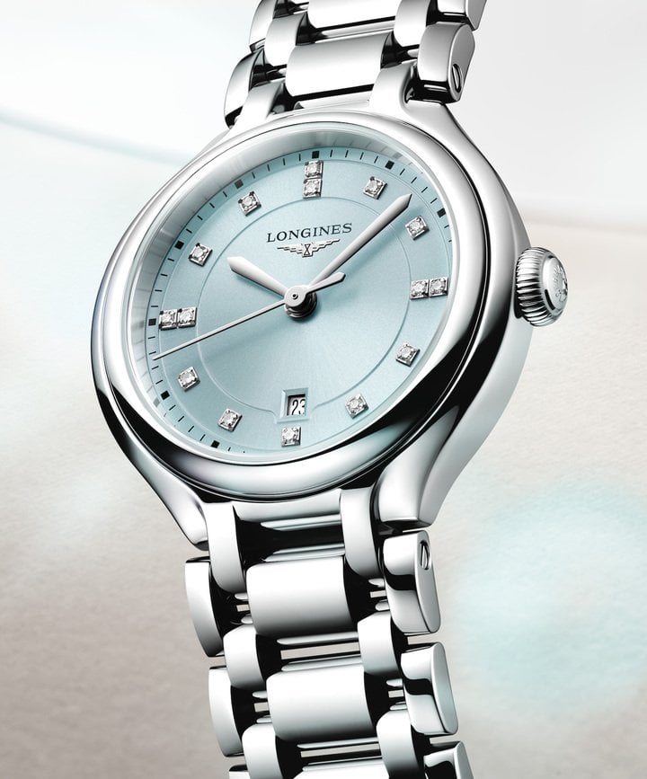 A lunar glow: Longines PrimaLuna shines in new artistic expressions 