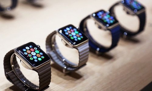 Smartwatches at Baselworld… but without Apple?!