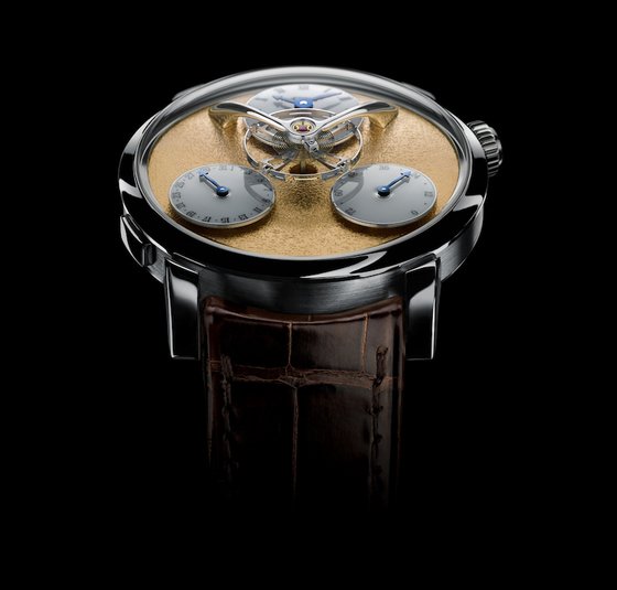 What is a “split escapement” and why is it in the new MB&F Legacy Machine? 